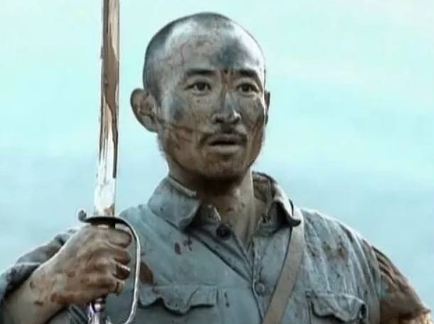 因《亮剑》走红，拍19部戏“死”13次，扬言宁做