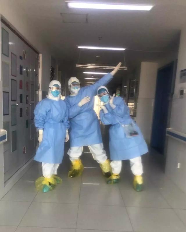 抗疫感动瞬间