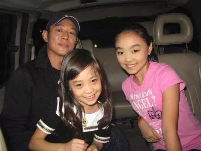 李连杰四女儿各个貌美如花：利智生的万千宠爱