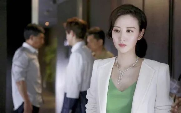 选择转型的她们算是未雨绸缪吗?