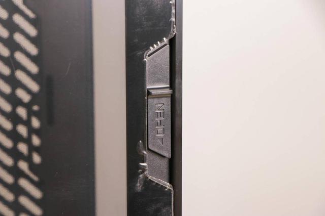 让DIY玩家满足,双侧透高颜值,安钛克P120冰钻机箱上手体验