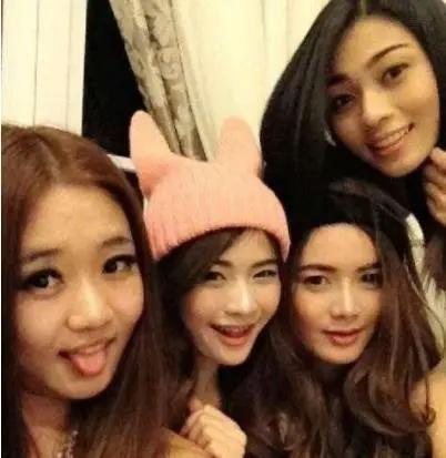 李连杰四女儿各个貌美如花：利智生的万千宠爱