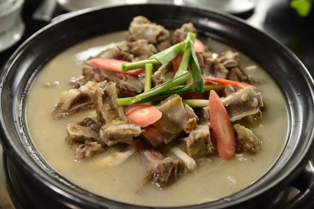 美食九襄汤司令放大招了新推特色鹅肉汤锅清汤红汤任你选