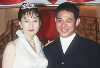 李连杰四女儿各个貌美如花：利智生的万千宠爱
