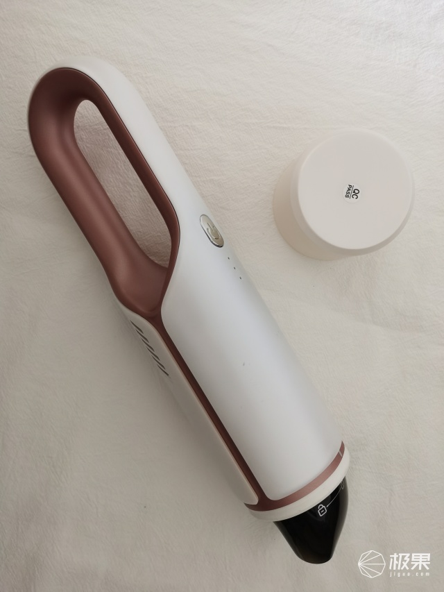 【吸尘器】家居、车内都好用！宝宝的贴身清洁专家！便携无束缚的吸尘器