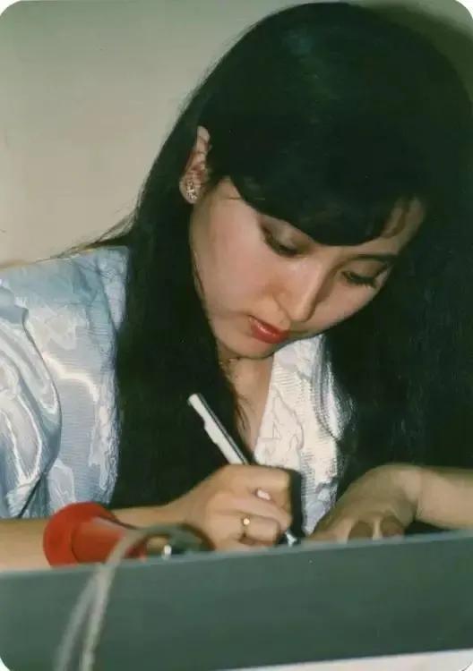 “林黛玉”陈晓旭离世13年，当初她为何与毕彦君