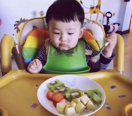 『孩子』伤脾还不发育多吃水果发育好？儿科医生：3种水果少给孩子吃