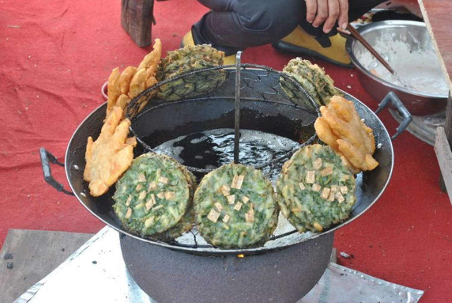 香飘十里的广西葱粑粑,外酥里嫩,桂中壮家待客佳肴