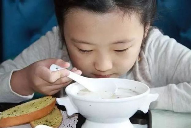 「孩子」儿科医生：家长不要把3种汤当宝贝了5岁男娃脾虚停止了发育