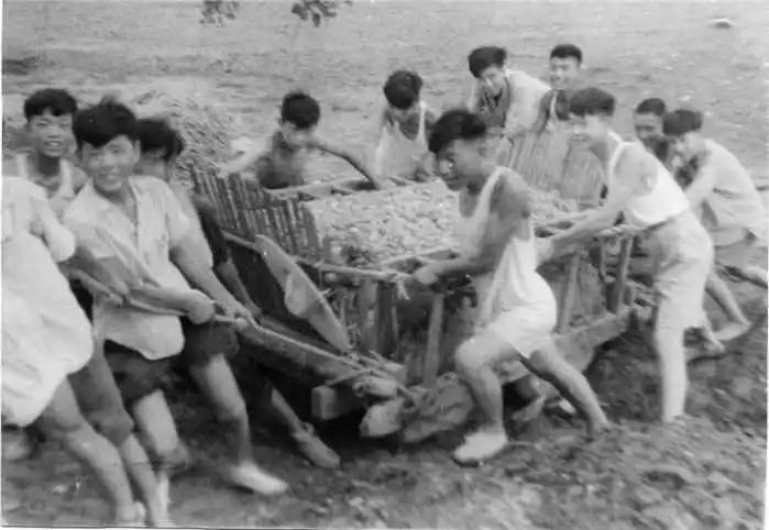 美国人拍摄的1958年中国老照片: 50年代的中国是这样子