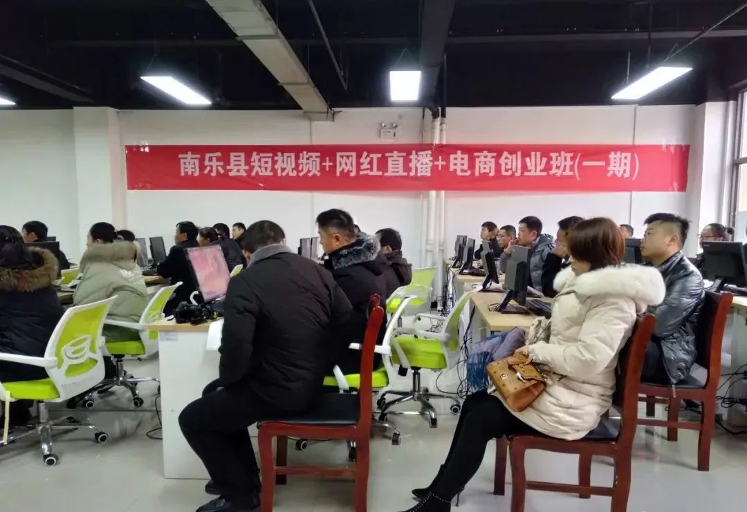 76d1f8d6eccc4a2eac71efd06e4d80b8.jpeg