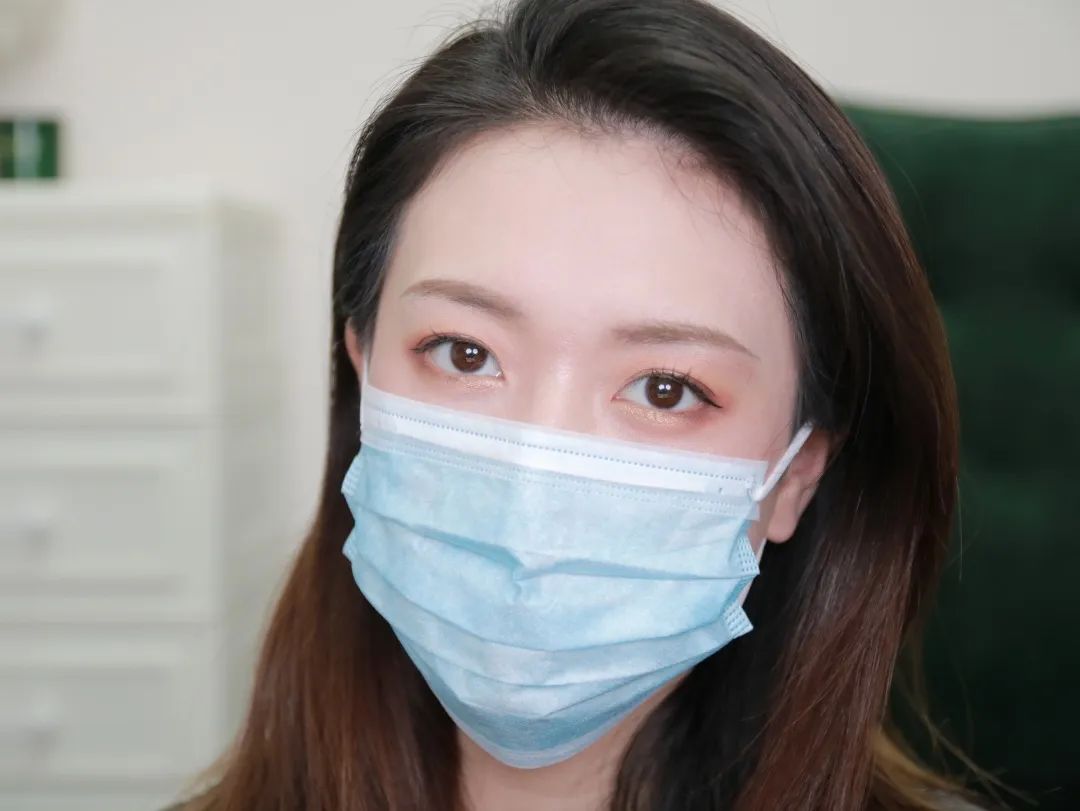 误戴了别人口罩一分钟_戴了口罩感觉都是美女