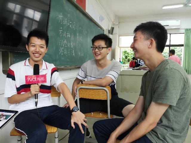 「高分」拿高分“秘籍”让人惊讶听了绝对不吃亏！高分考生经验流出