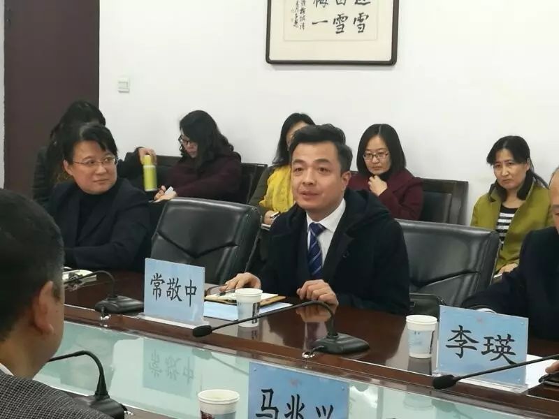 牛刚李瑛作为山西省优秀导游的杰出代表,李瑛,牛刚,常敬中三位关注到