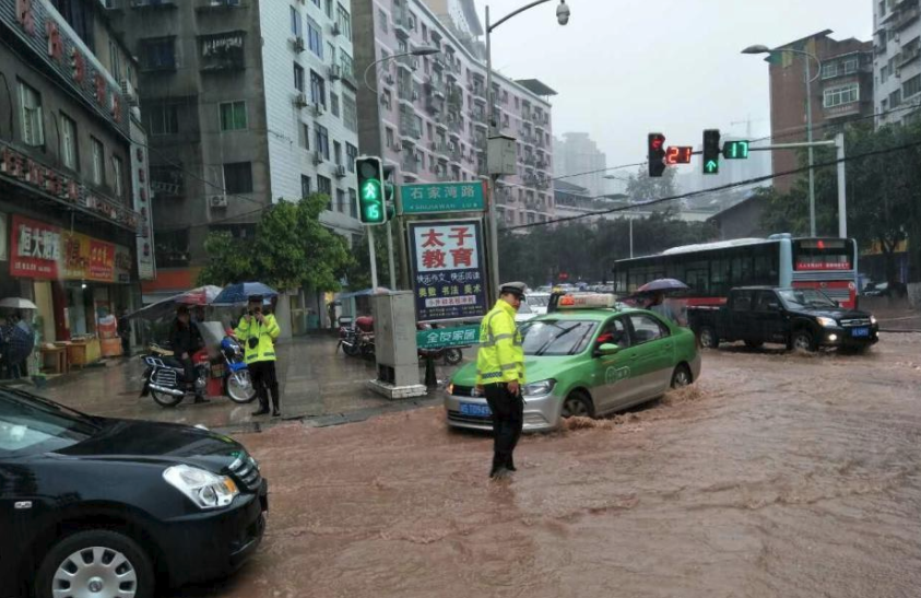 老人口水呛着_口水呛死图片