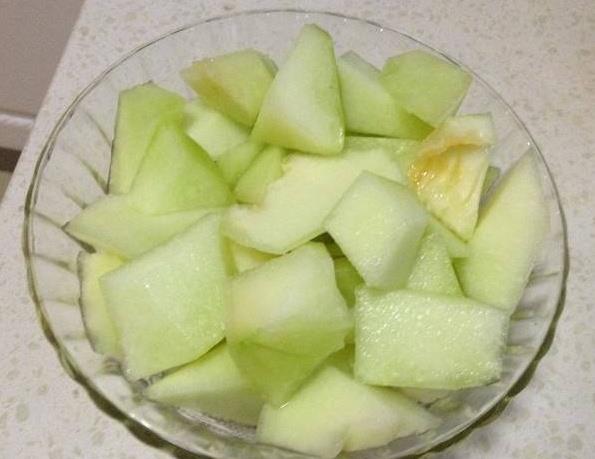 孩子：可能会对孩子发育有损伤，特别是第一种这3种食物要少给孩子吃