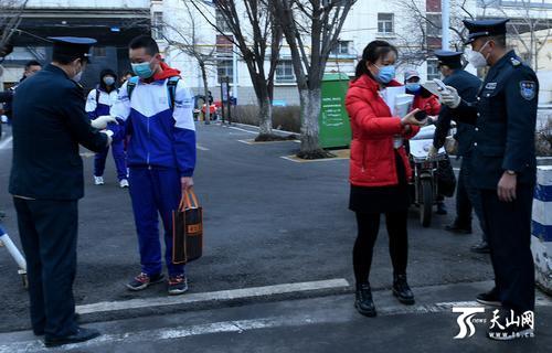 #孙霞#复课了,乌鲁木齐这位高三班主任这样“带节奏”
