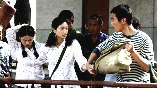 在岁月的长河里发现了彼此，并且深深的爱着彼此。《爱在苍茫大地》剧照