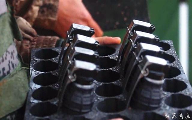 军事丨解放军大量列装,新型82-2式卵形无柄手榴弹