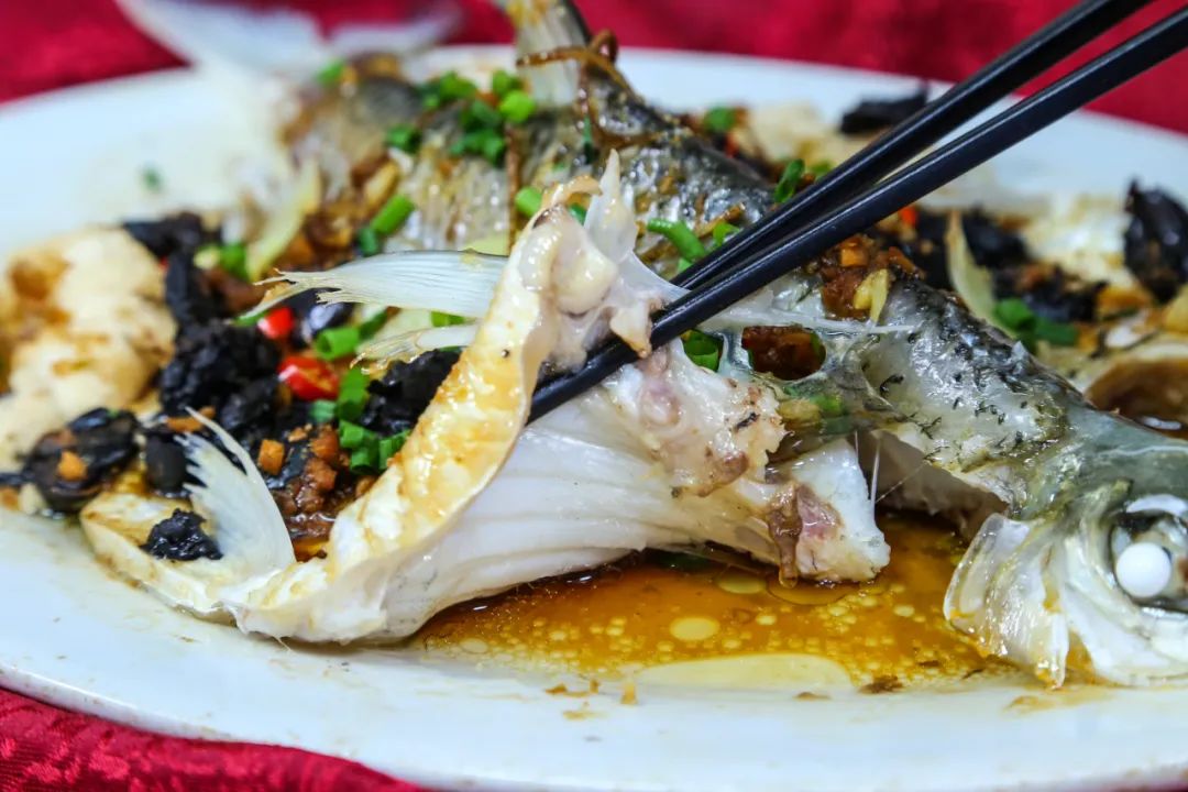 加入榄角起到提鲜的作用   白饭鱼煎蛋
