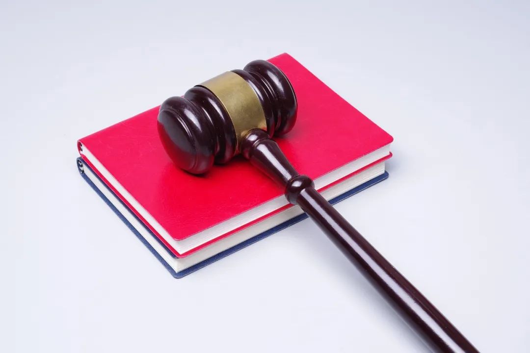 “最富女法官”张家慧被公诉：前夫实控参股2