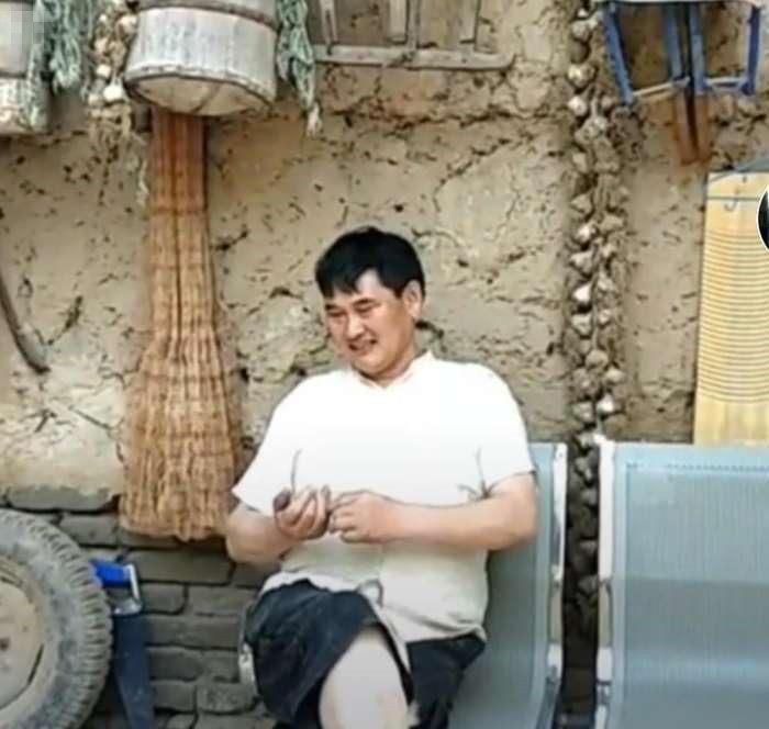 大衣哥家里住什么样的房子 572f3e159ae943019360341c6e389ad8.jpeg