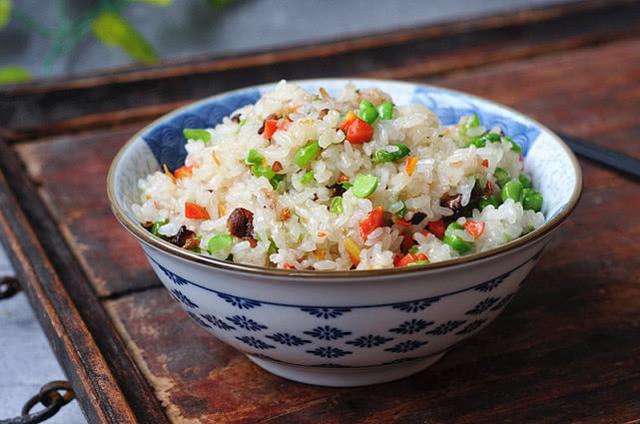 糯米饭怎么吃好消化 5b94b299d3664f4bb261b95fec1e4665.jpeg