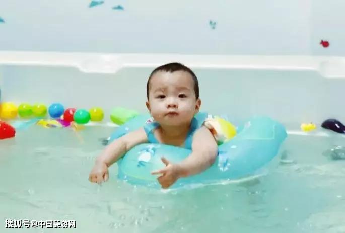『婴幼儿』也是亲子关系提升的好方式婴幼儿游泳是自身的需要