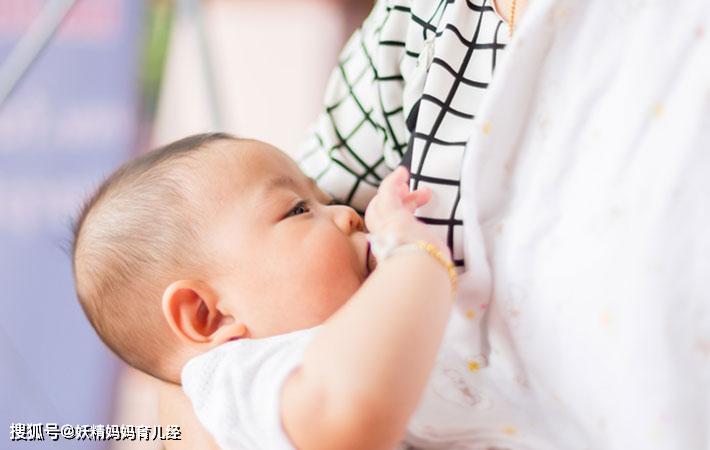 宝妈生完孩子晒亲子照，身材太好走红网络，网友：这身材，辣眼睛