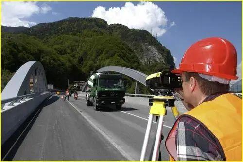 『导航』导航软件怎么知道这条路堵车？老司机硬核吹牛科普知识，