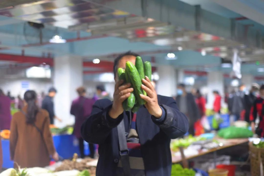 好久不见,乐山菜市场!