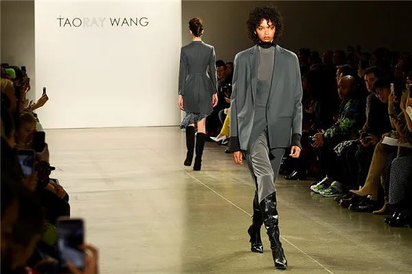 深度丨走秀时装周就为了曝光度？中国时尚品牌要走的路还很长······_李宁