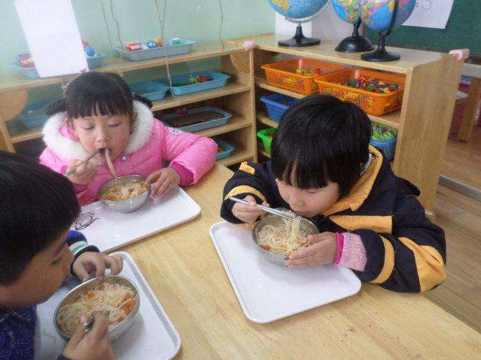 [孩子]喝骨头汤不靠谱，4点做到位，孩子猛长个进入春天“长高期”