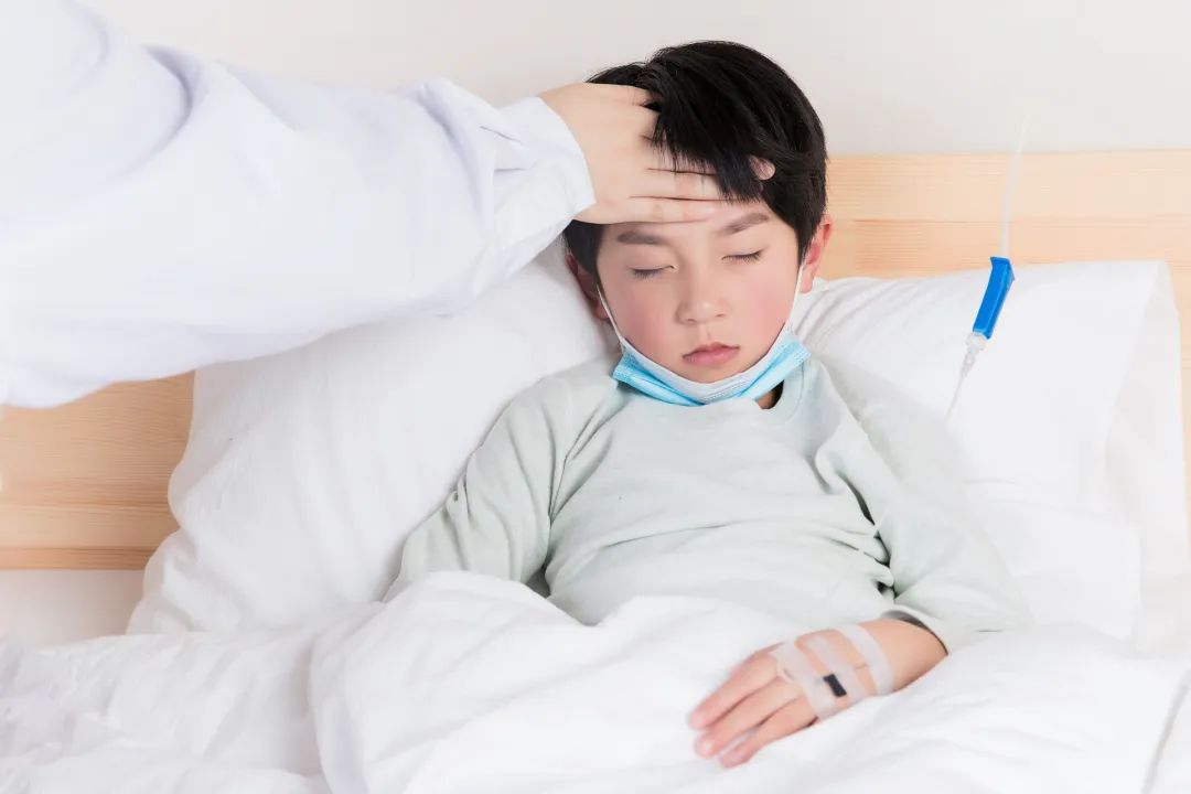 【粒细胞】别再给孩子吃了...重磅！这款厦门家长常用的退烧神药被禁用了！副作用巨大甚至可能致死