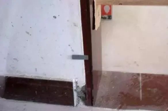 安装门的过程 078483ea53934e00b93595c2cf858697.jpeg