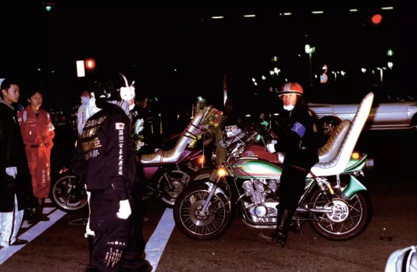 ������ҳ���·����� vs �������塱 vs ���ڰ��