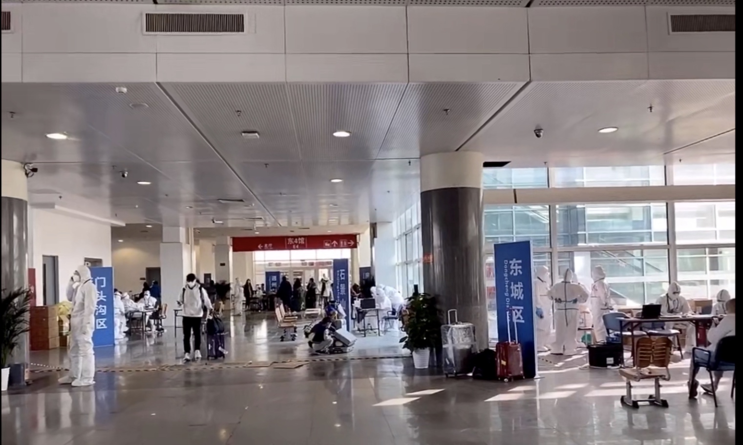 疫情期送人口罩_疫情戴口罩图片(2)
