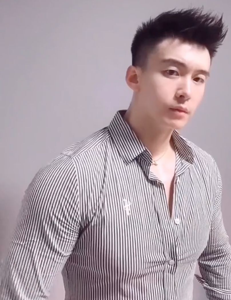37岁大叔活成20岁小男友太逆天了吧
