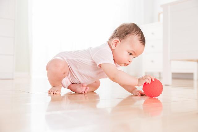 『妈妈』孩子吃得多更健康？吃太多反而让娃变傻，妈妈别喂了辟谣