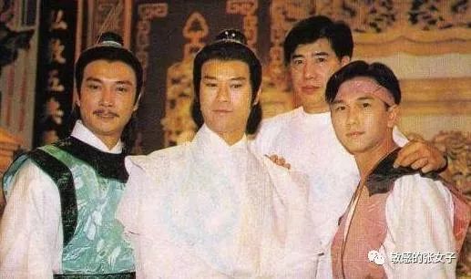 他曾是TVB最火男星，暗恋赵雅芝40年，娶小20岁空