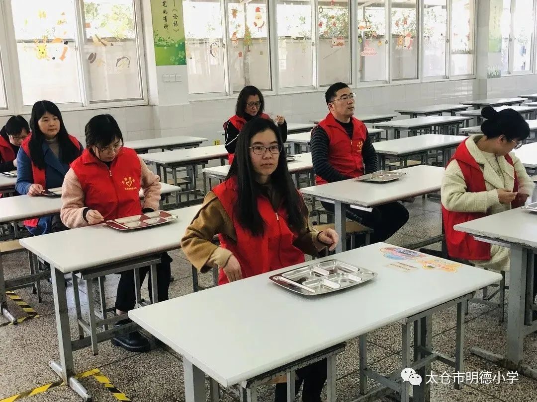 群防群治实演真练安全护航太仓市明德小学开展防疫应急演练