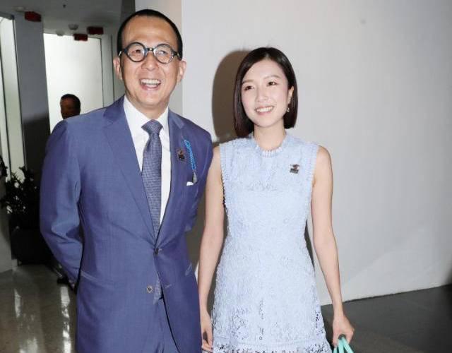 54岁李泽楷与90后女友分手了？女方郁郁寡欢几月