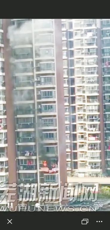 f区一场火灾很多人心有余悸3月15号下午4点左右,天气晴好,家家都洗洗