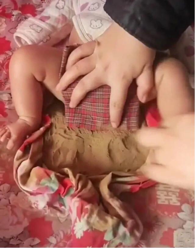 #再生#即好用又省钱,网友:先赚钱再生娃宝妈晒自制的“新款尿不湿”