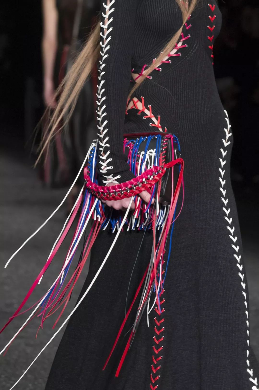 时装细节丨掌握了这些设计要素,再也不用为自己的设计空洞而犯愁！-中评新闻网