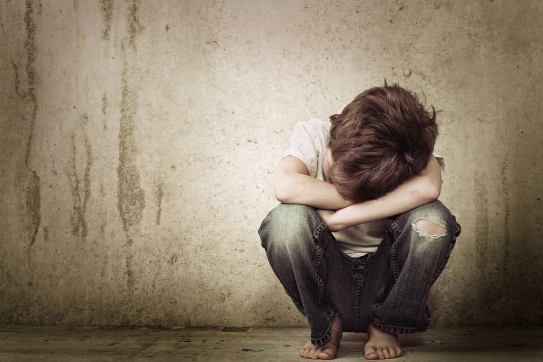 男孩梦见一个女孩相爱，两人情感交织的梦境解析