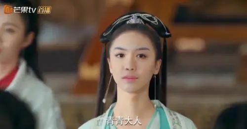 "大闹火车站"的女演员新剧遭AI换脸，观众吓坏了…_刘露