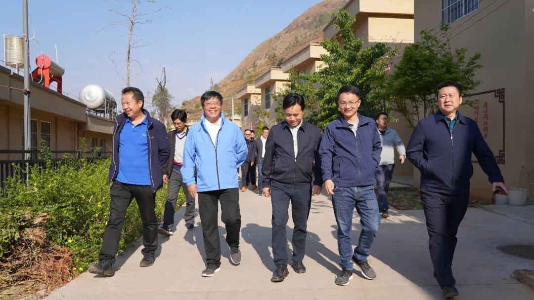 和丽川带队到东川区因民镇开展对口帮扶工作