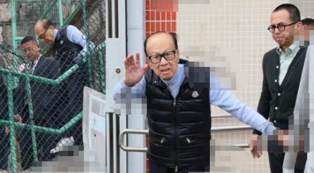 54岁李泽楷与90后女友分手了？女方郁郁寡欢几月
