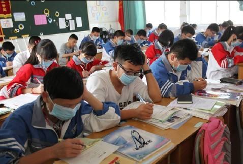 什么时候才能回到学校上课 11353b8158be41ff9caab5947961ea0f.jpeg